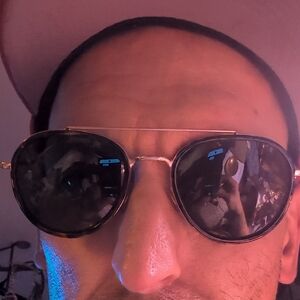 Classic Black Aviator Sunglasses